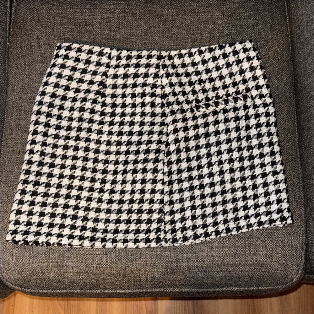 a new day Black and White Houndstooth Mini Skirt